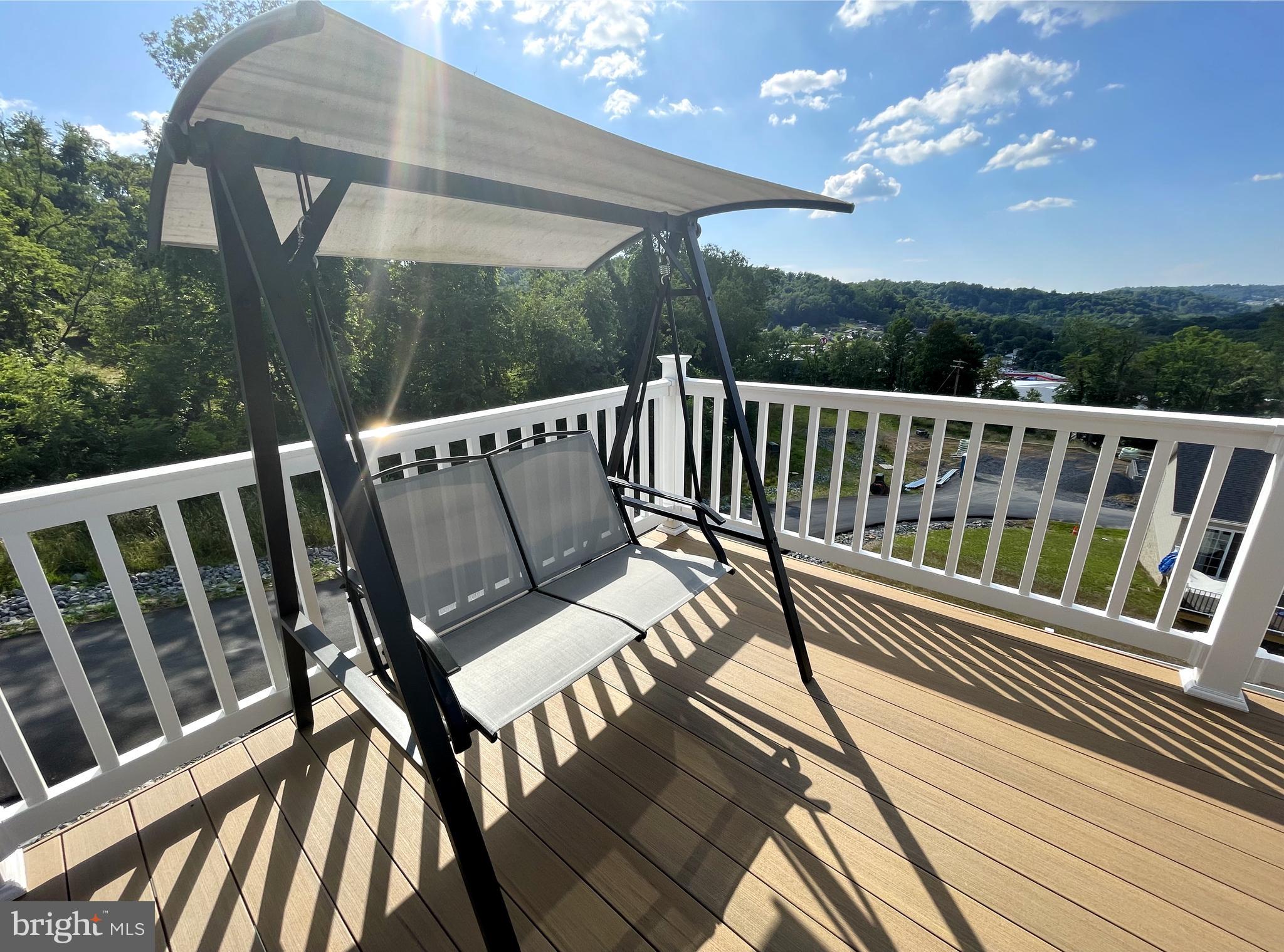 SUMMERS RIDGE - Residential