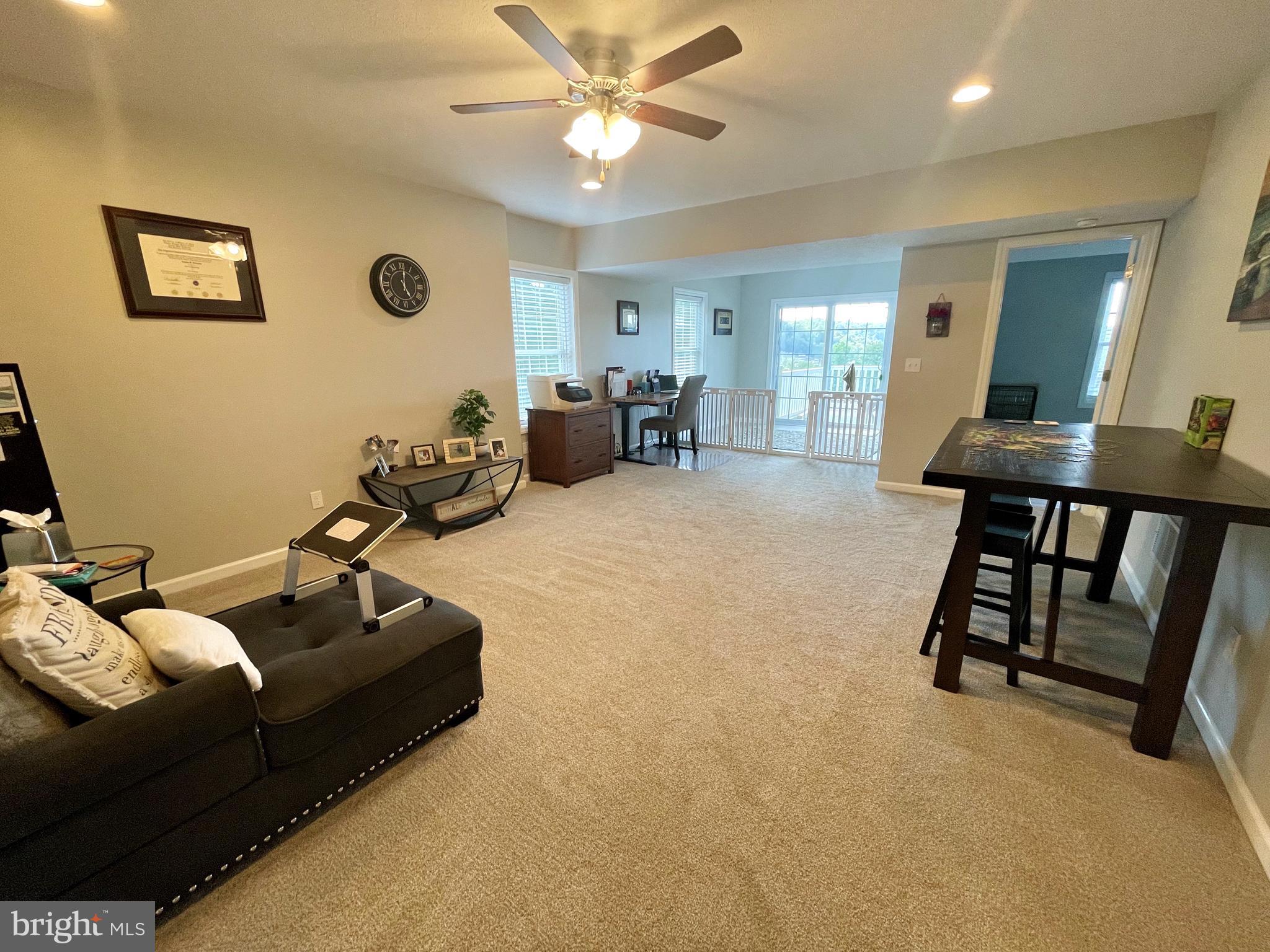 SUMMERS RIDGE - Residential