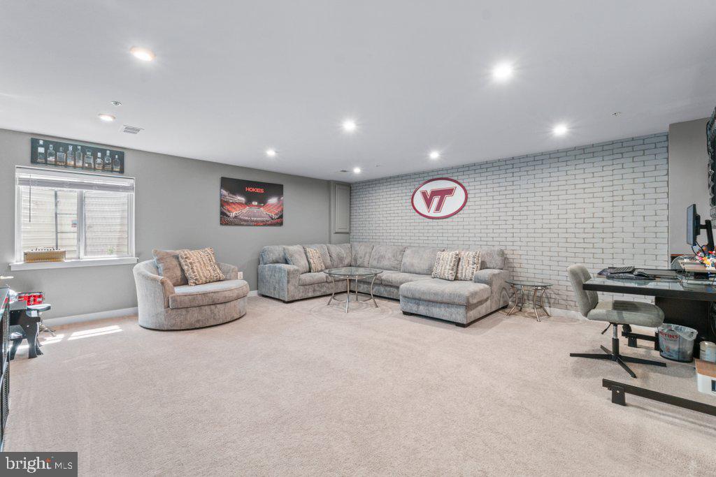 GREENLEIGH AT CROSSROADS - Residential