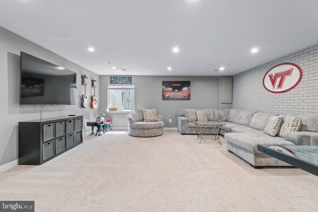 GREENLEIGH AT CROSSROADS - Residential