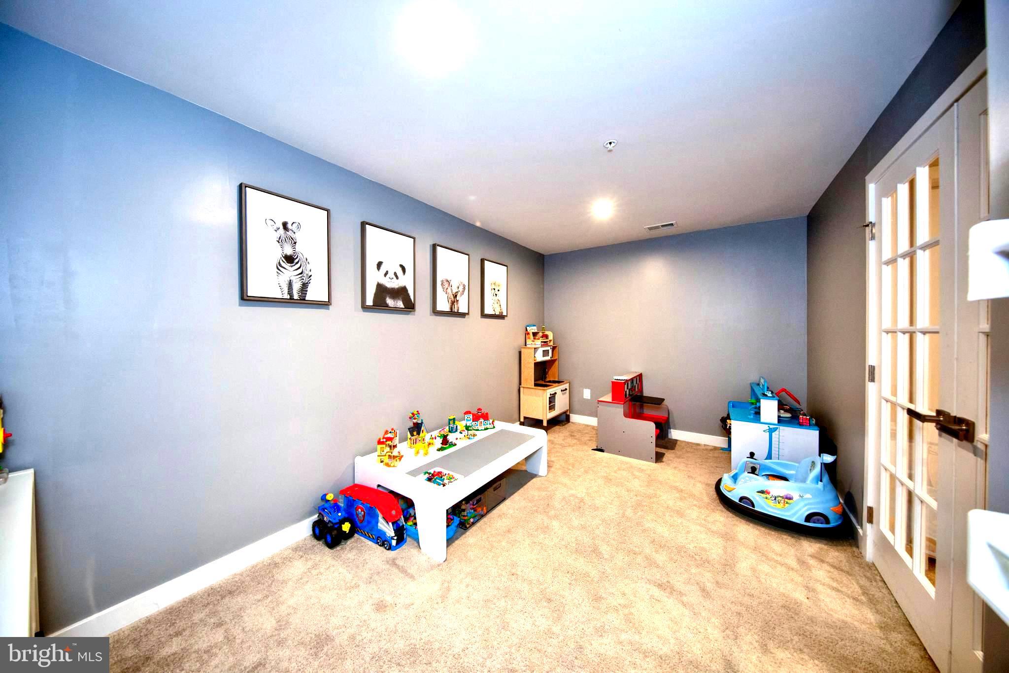 GREENLEIGH AT CROSSROADS - Residential