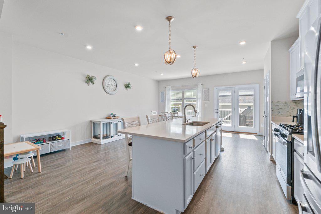 GREENLEIGH AT CROSSROADS - Residential