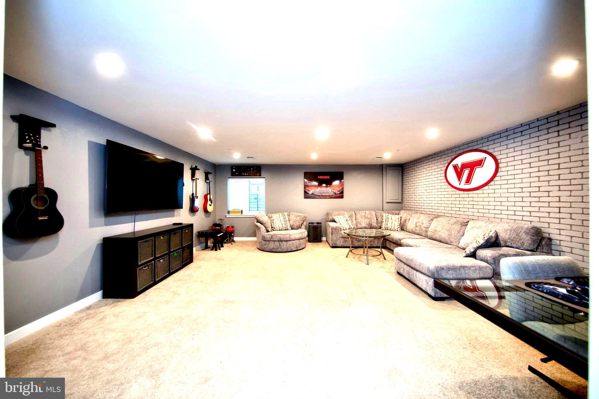 GREENLEIGH AT CROSSROADS - Residential