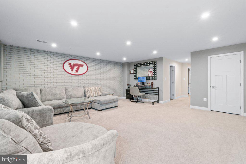 GREENLEIGH AT CROSSROADS - Residential