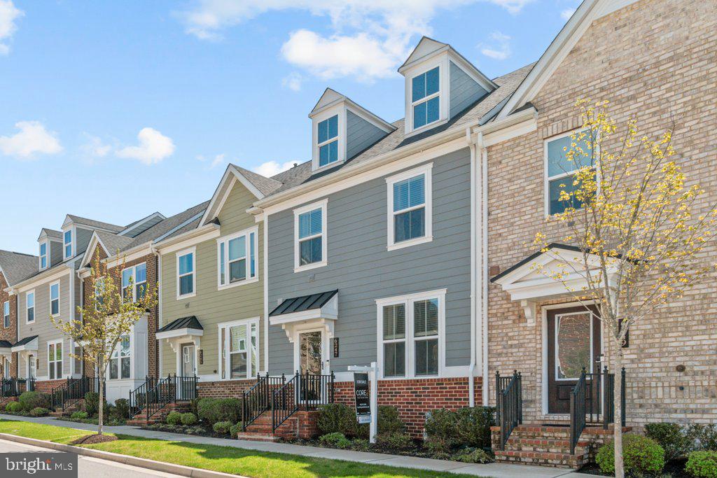 GREENLEIGH AT CROSSROADS - Residential