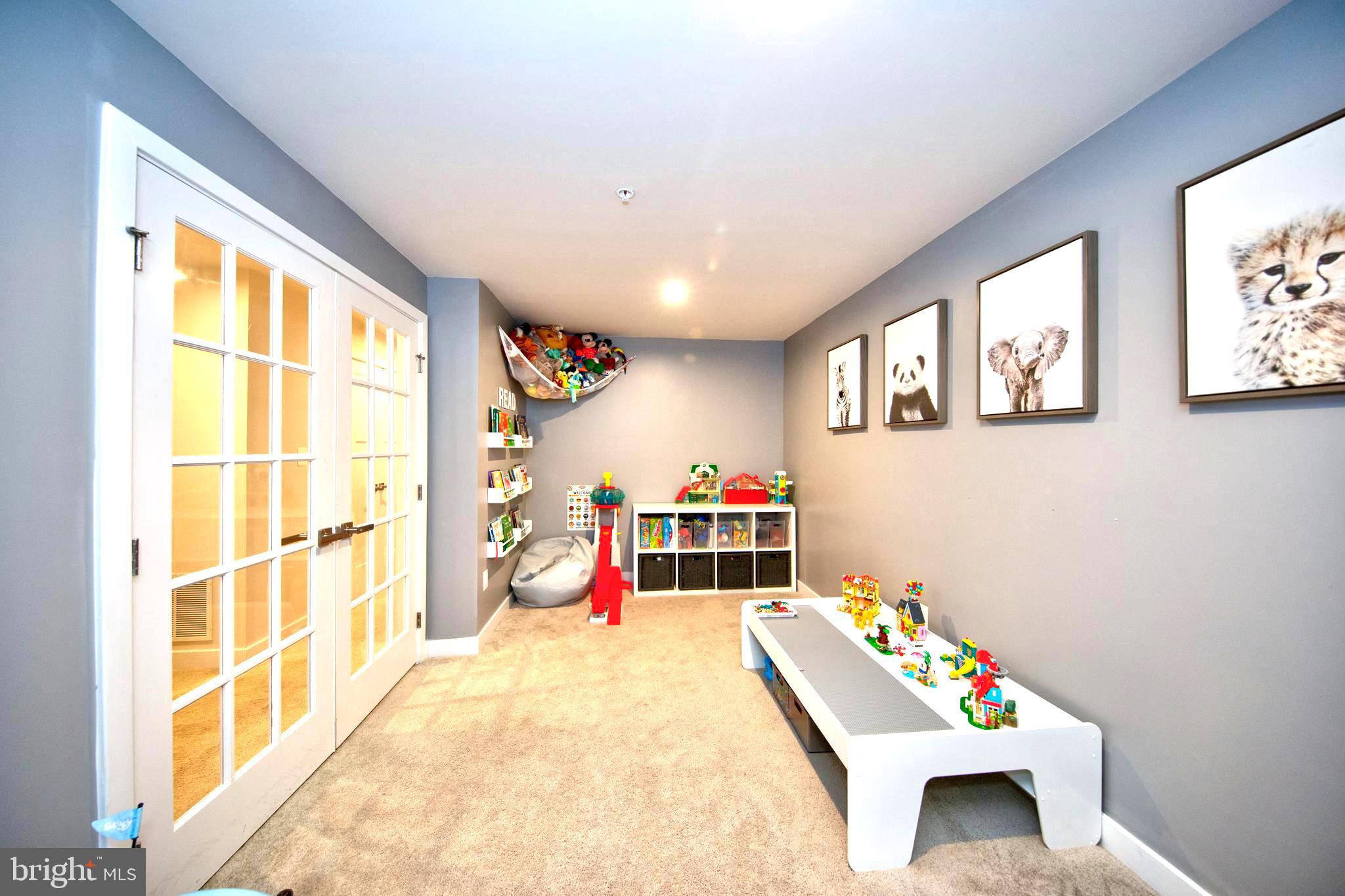 GREENLEIGH AT CROSSROADS - Residential