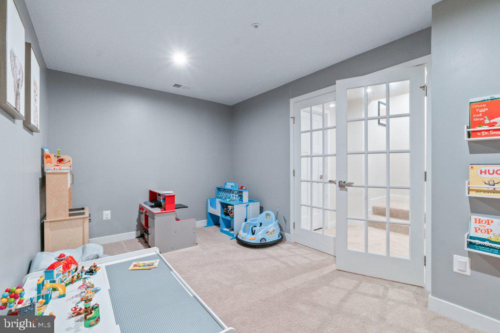 GREENLEIGH AT CROSSROADS - Residential