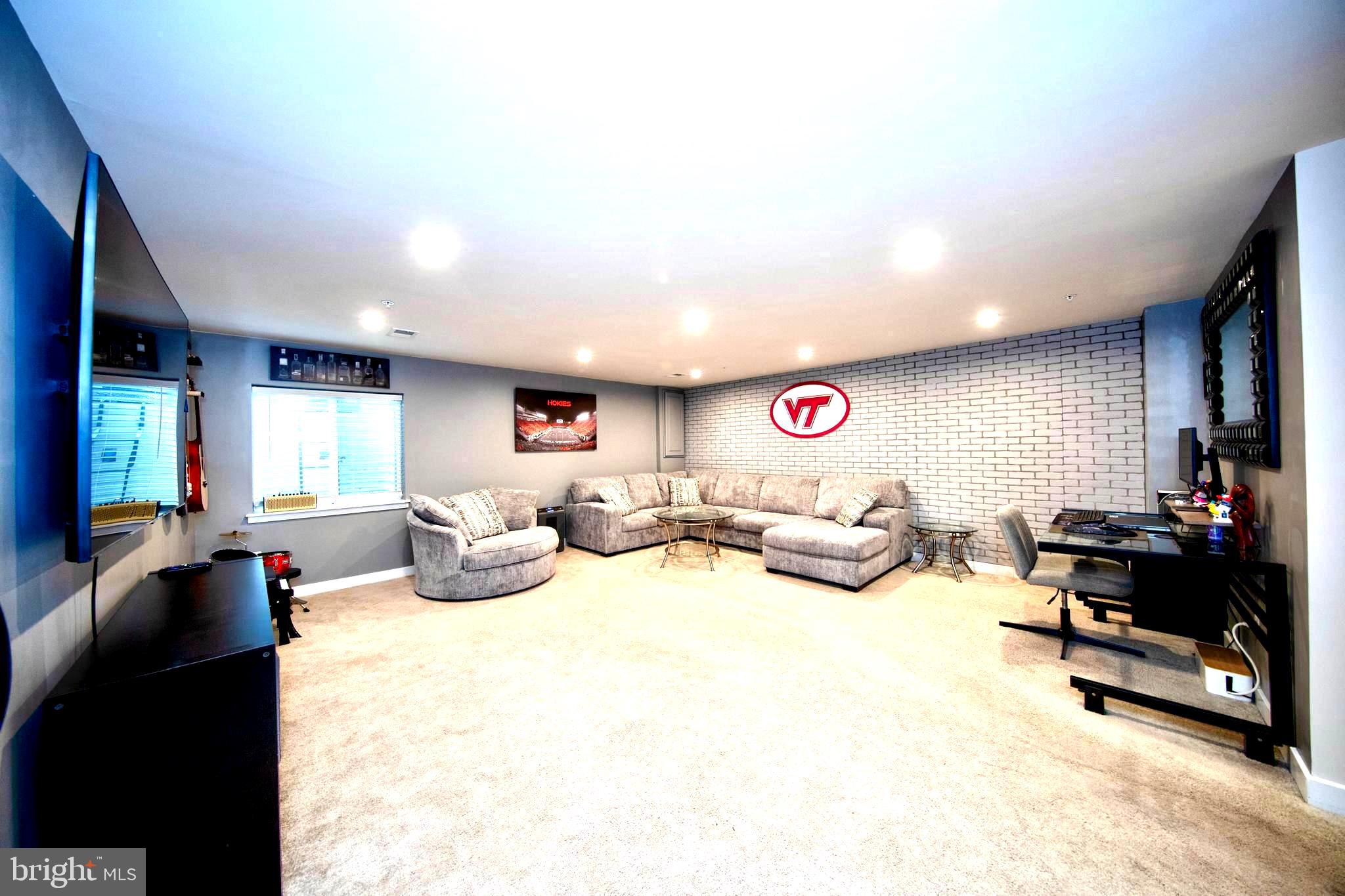 GREENLEIGH AT CROSSROADS - Residential