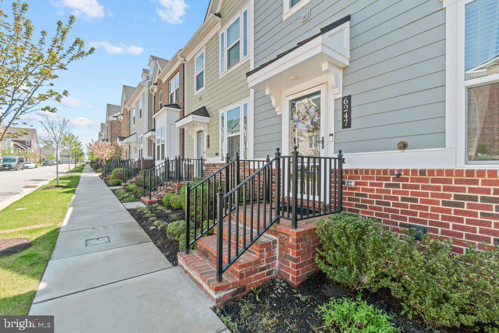 GREENLEIGH AT CROSSROADS - Residential