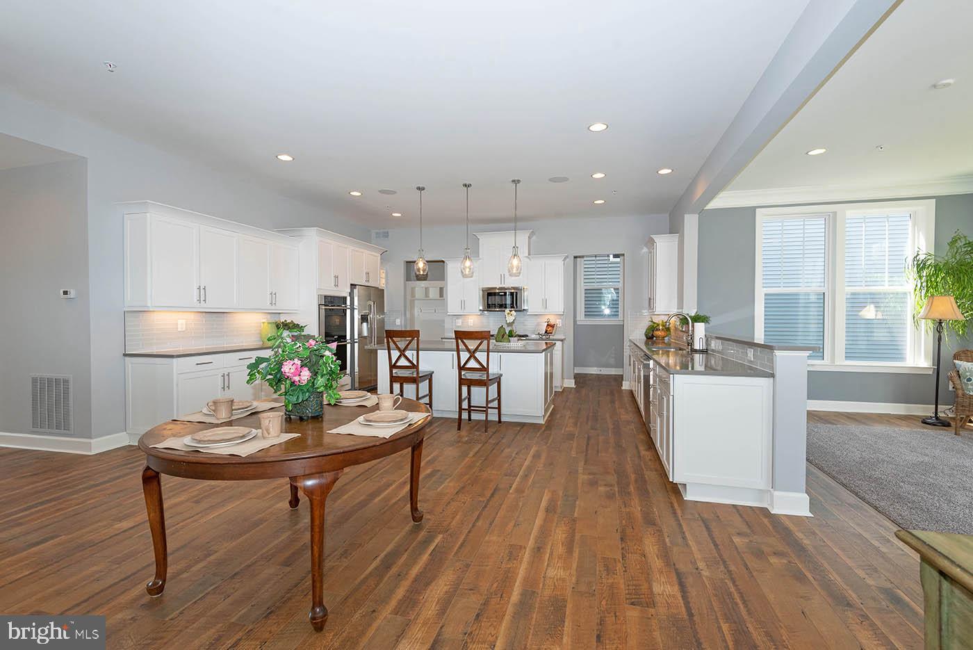 TWO RIVERS - Residential