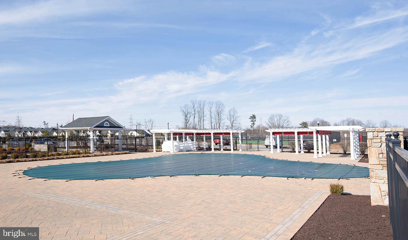 TWO RIVERS - Residential