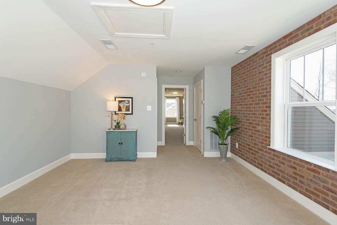 TWO RIVERS - Residential