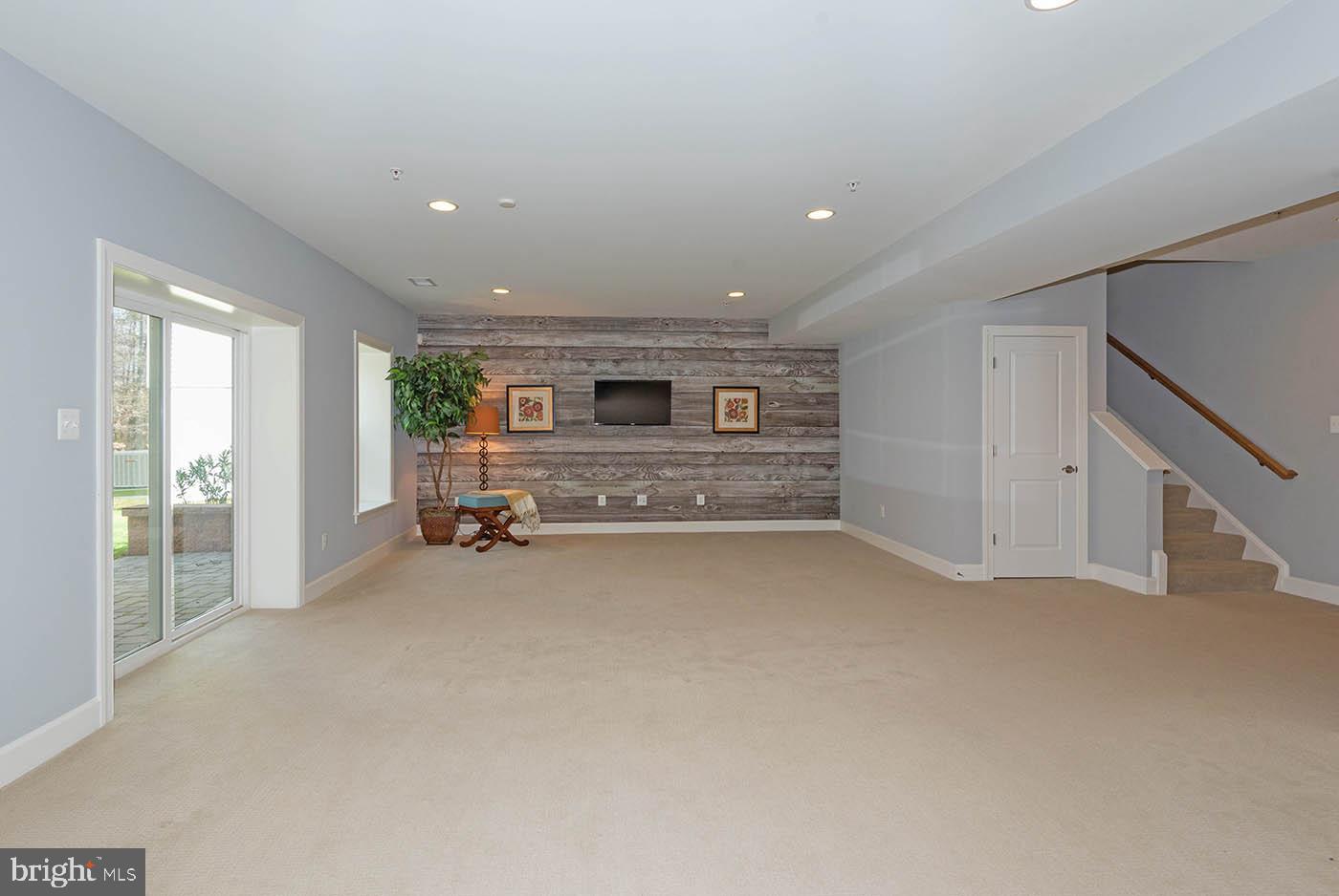 TWO RIVERS - Residential