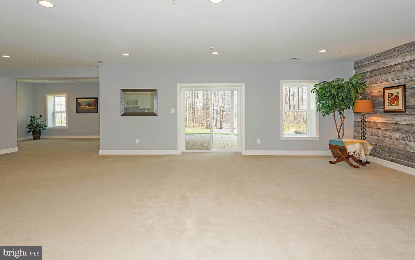 TWO RIVERS - Residential