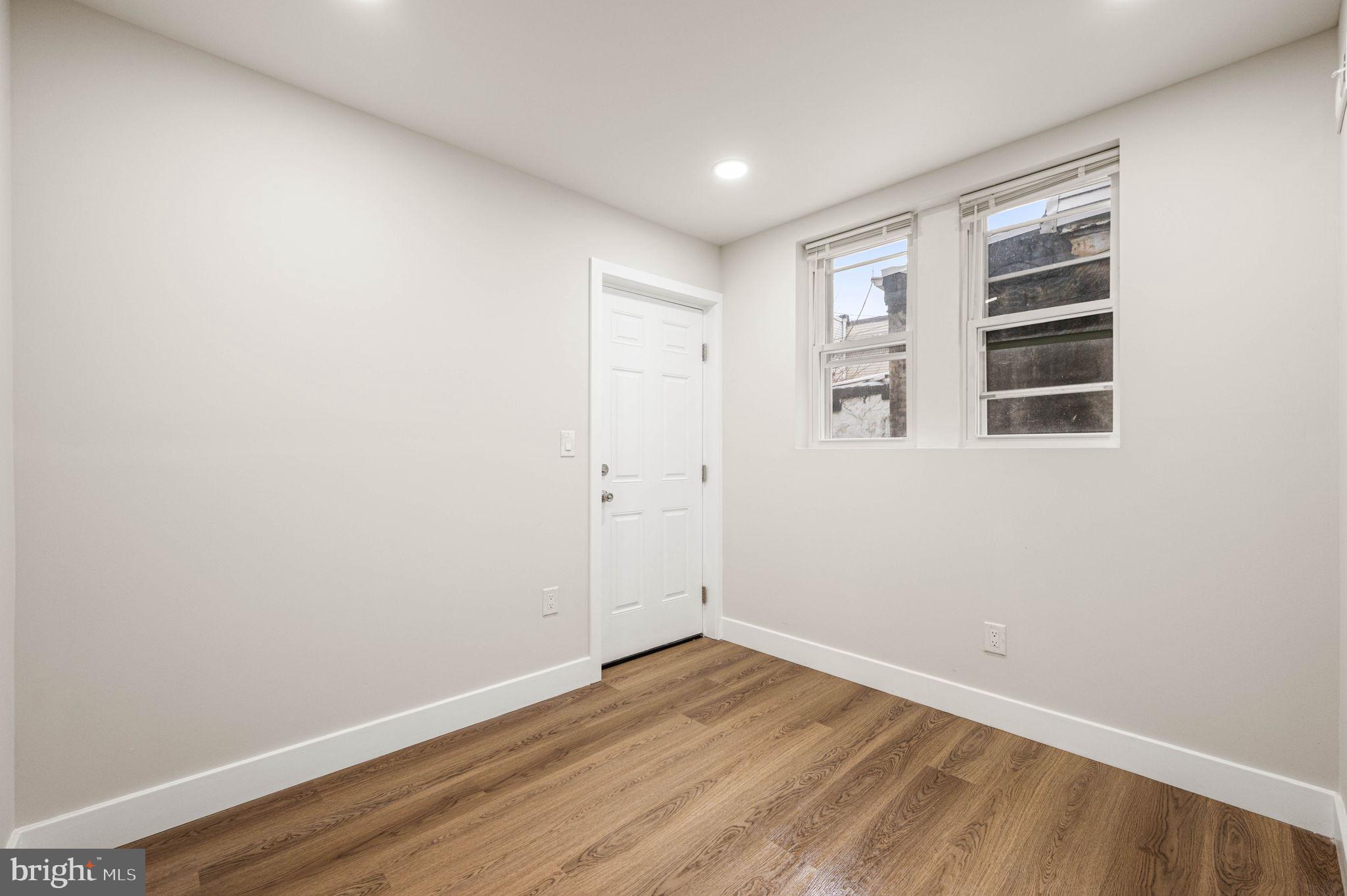 KENSINGTON - Residential