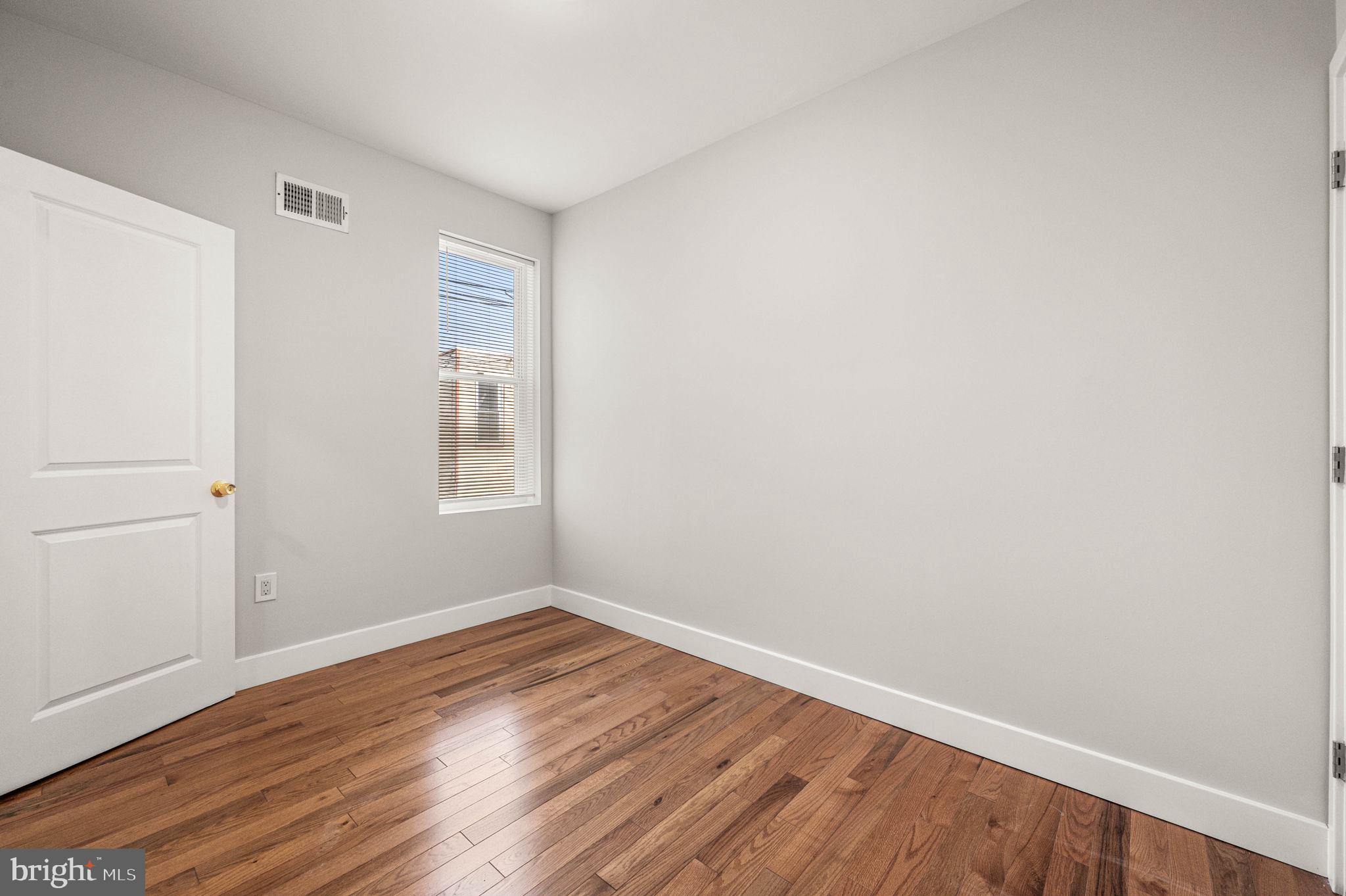 KENSINGTON - Residential