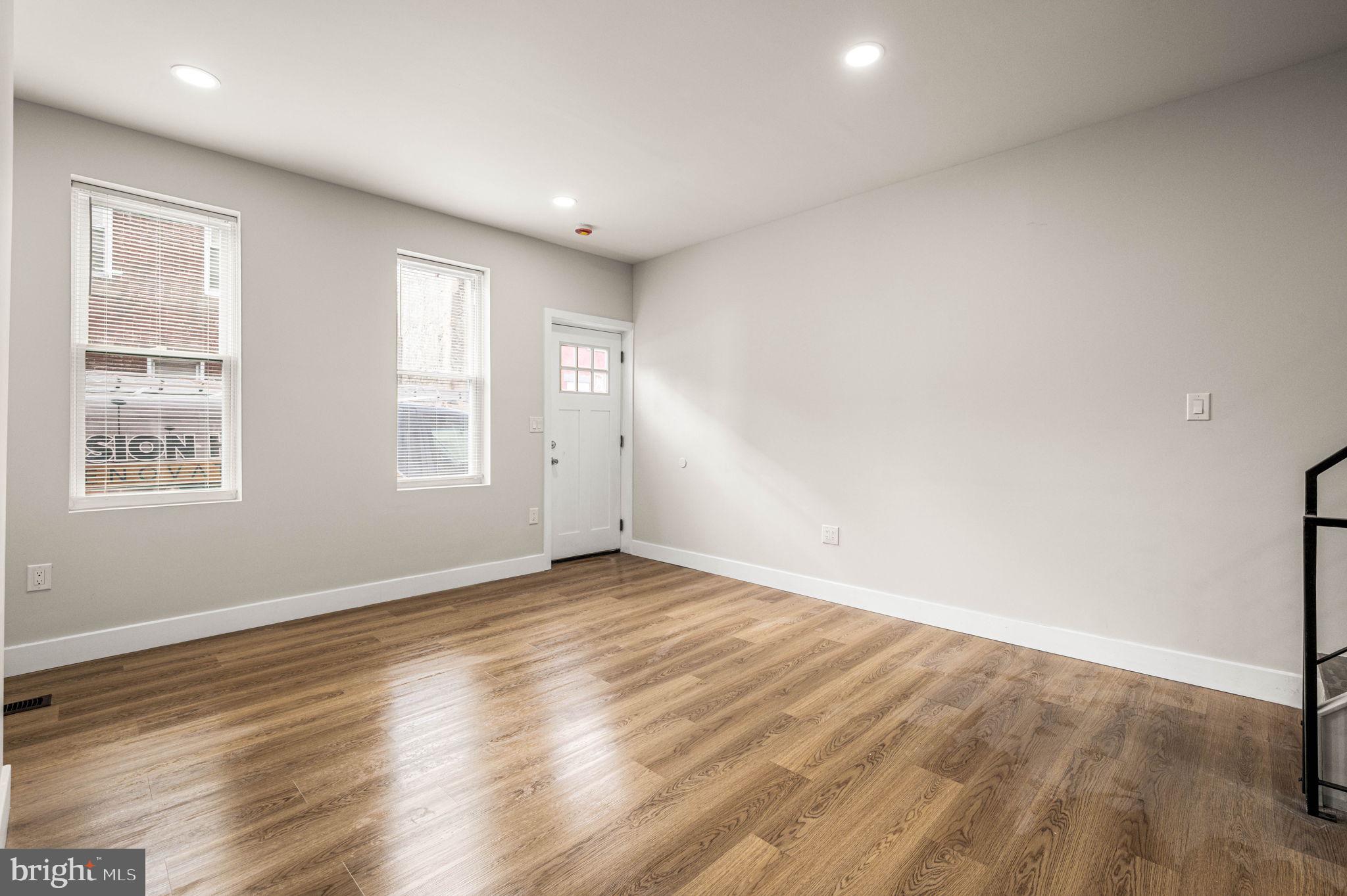 KENSINGTON - Residential