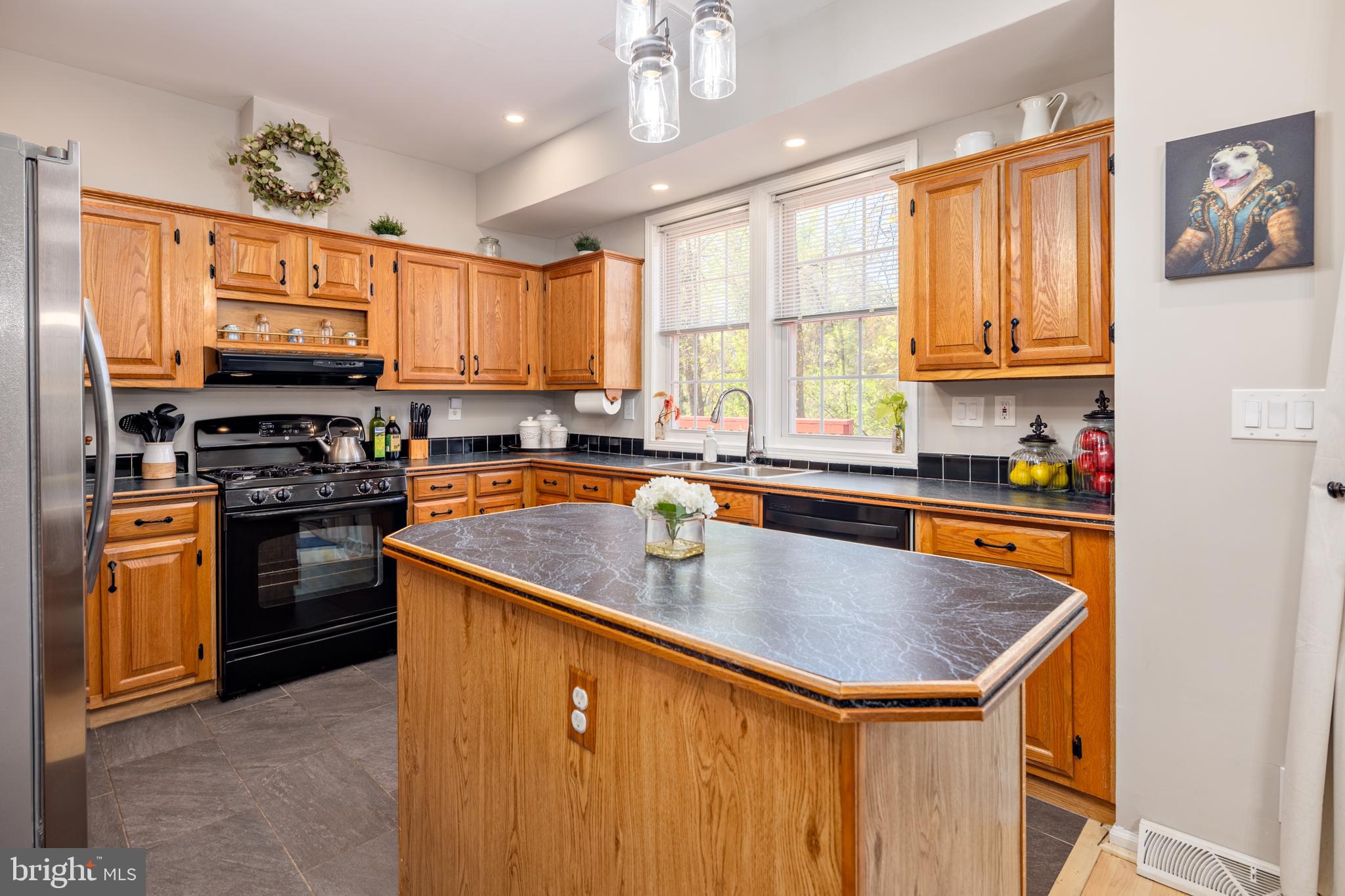 NEW COLONY VILLAGE - Residential