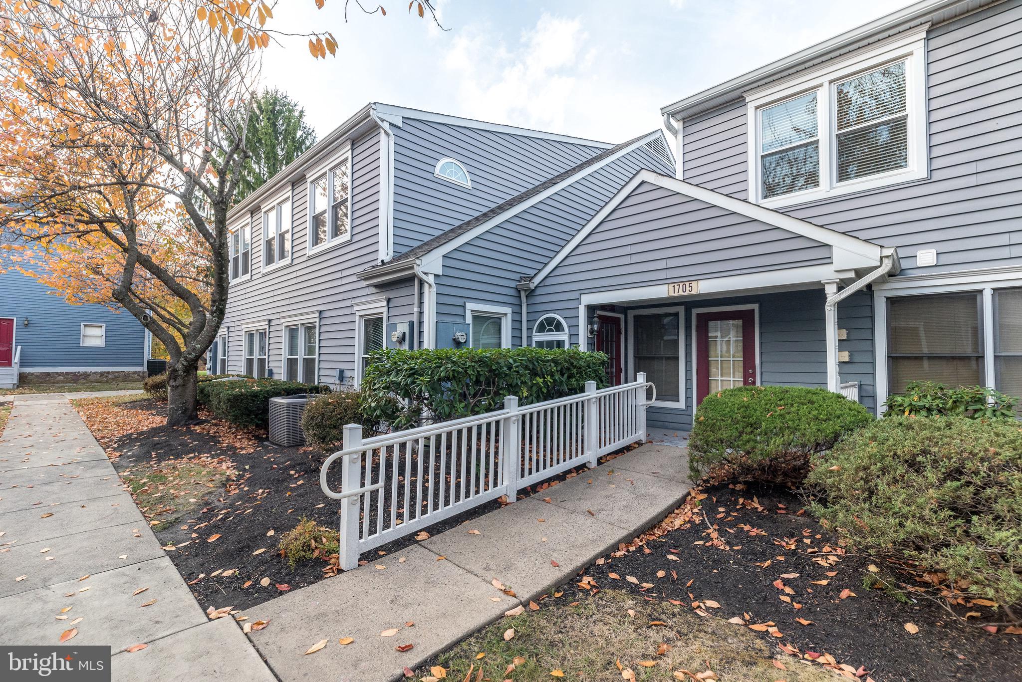 VICTORIAN COMMONS - Commercial Sale