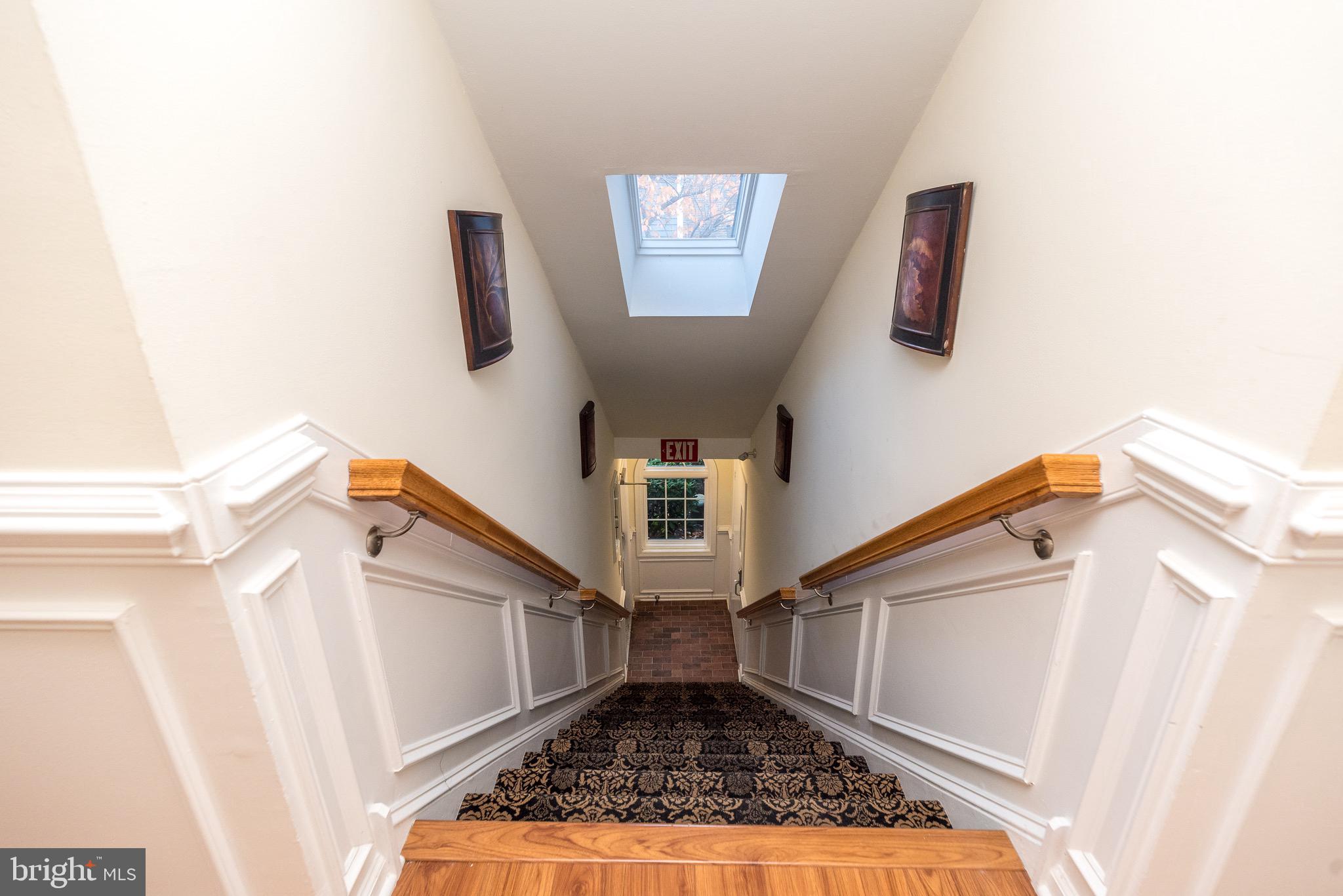 VICTORIAN COMMONS - Commercial Sale