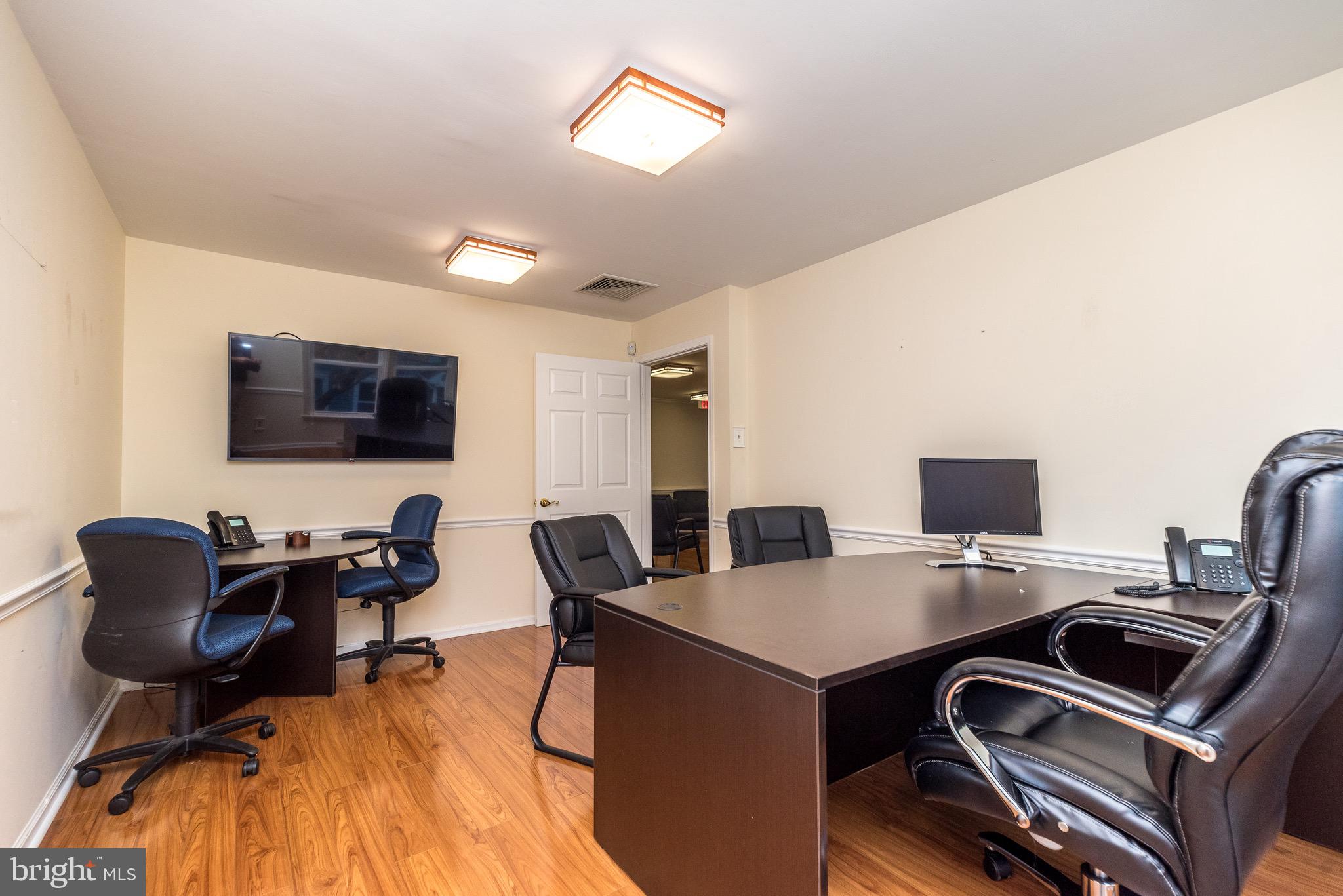 VICTORIAN COMMONS - Commercial Sale