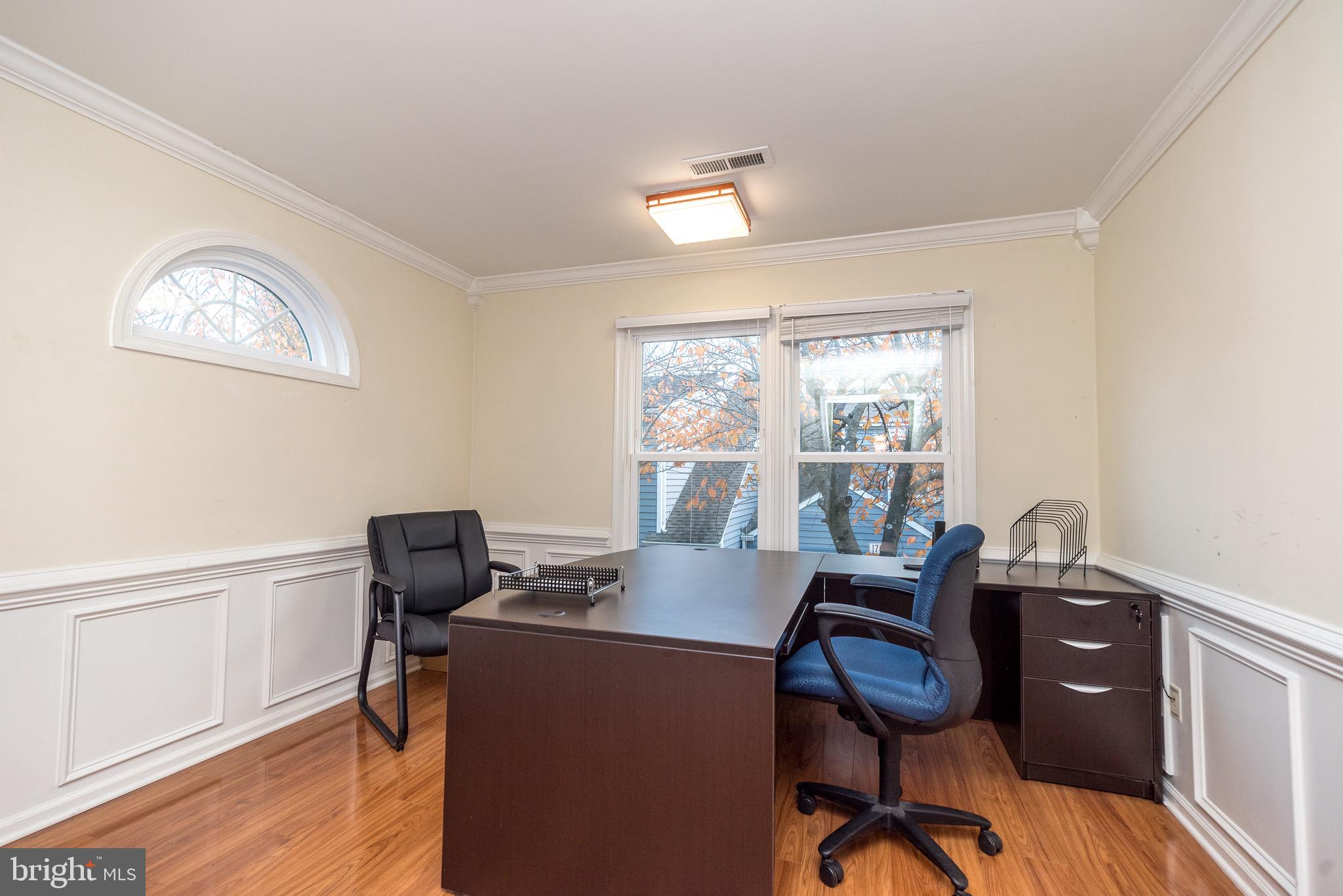 VICTORIAN COMMONS - Commercial Sale