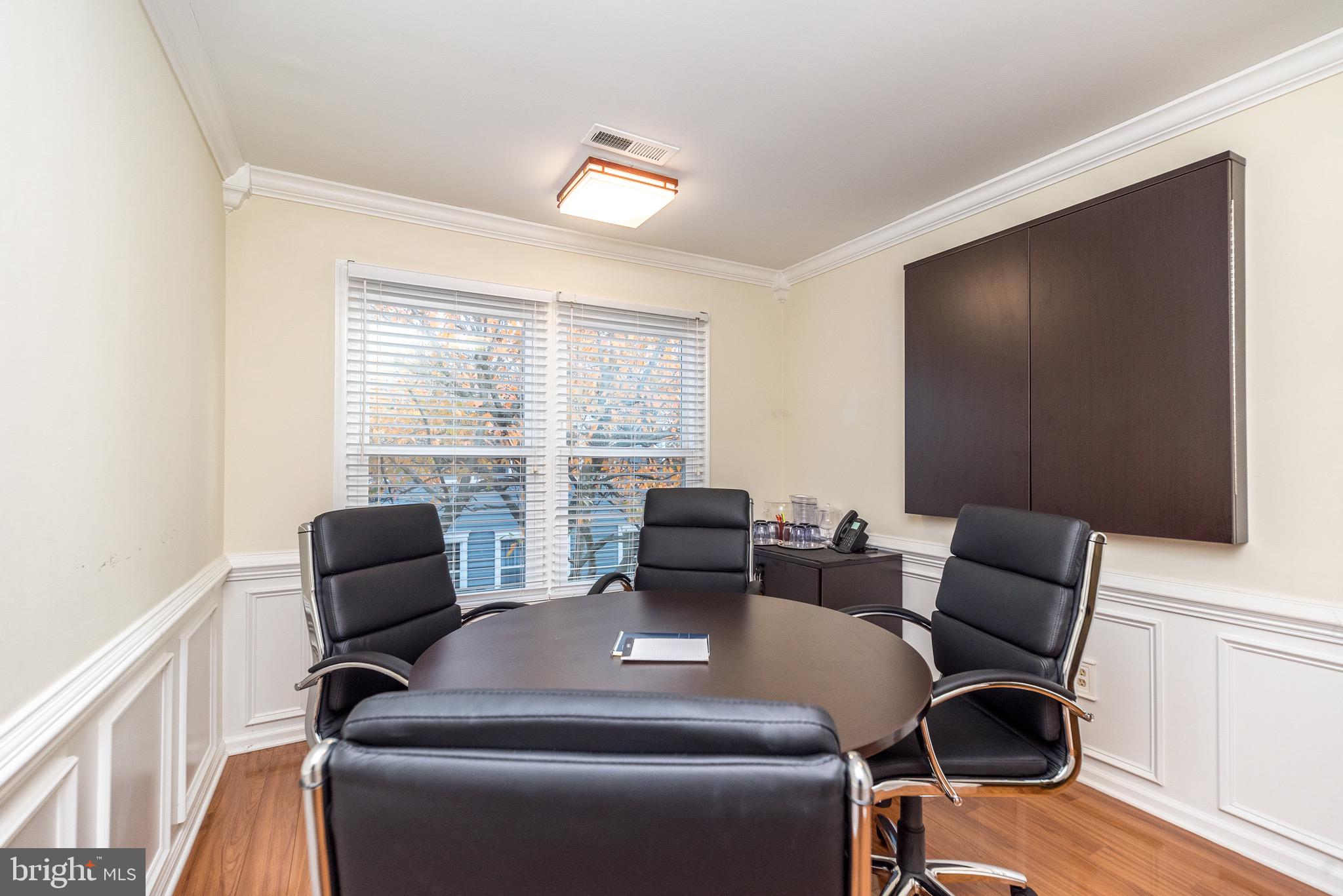 VICTORIAN COMMONS - Commercial Sale