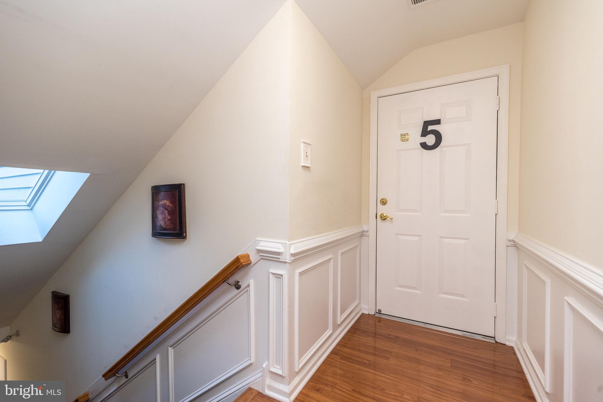 VICTORIAN COMMONS - Commercial Sale