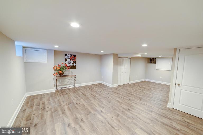 EDNOR GARDENS HISTORIC DISTRICT - Residential Lease