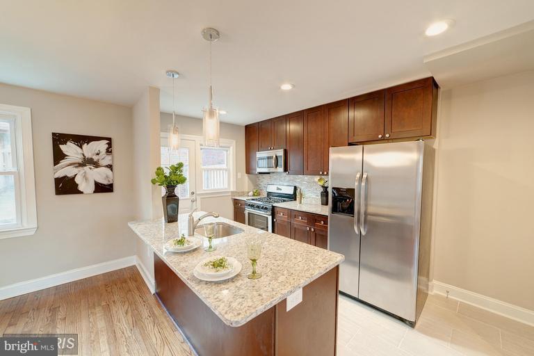 EDNOR GARDENS HISTORIC DISTRICT - Residential Lease