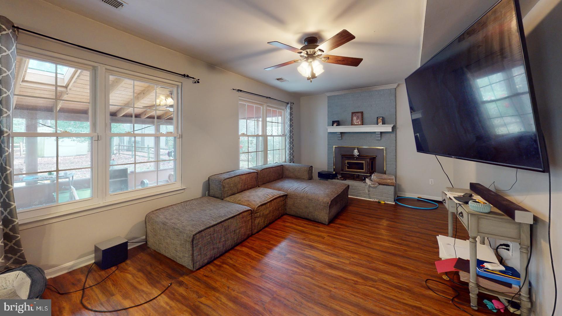 WESTLAKE VILLAGE - Residential