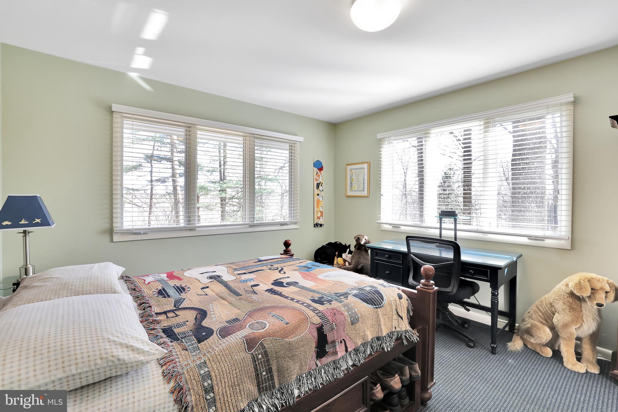 RUXTON HILLS - Residential