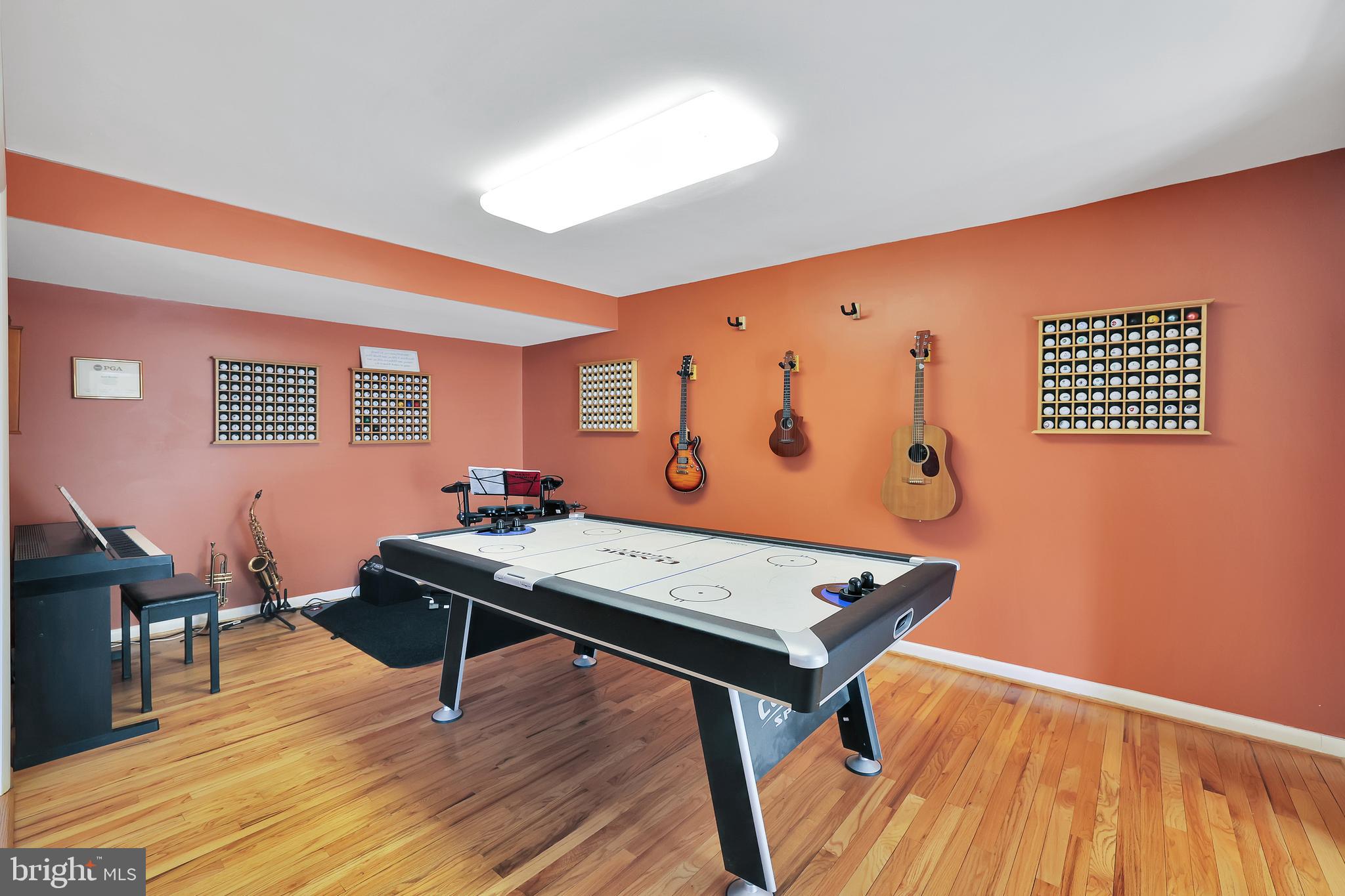 RUXTON HILLS - Residential