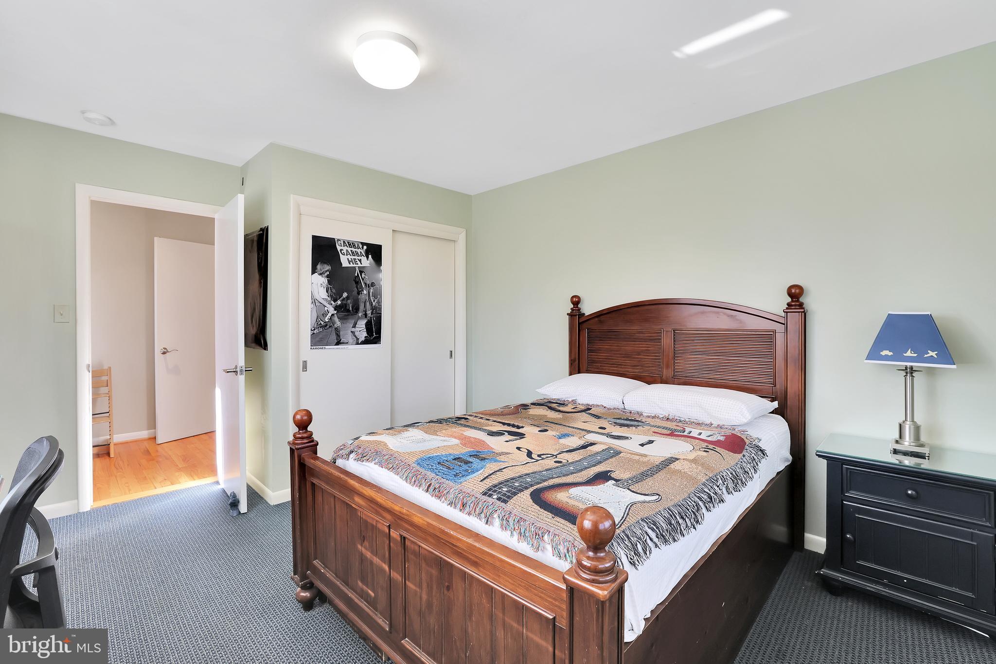 RUXTON HILLS - Residential