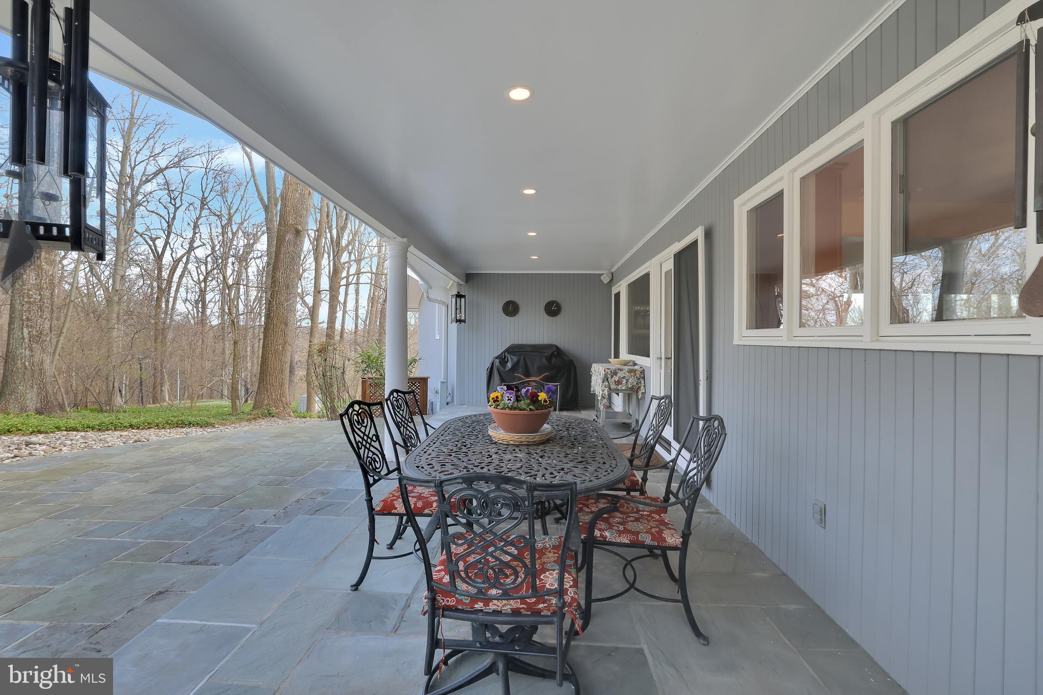 RUXTON HILLS - Residential