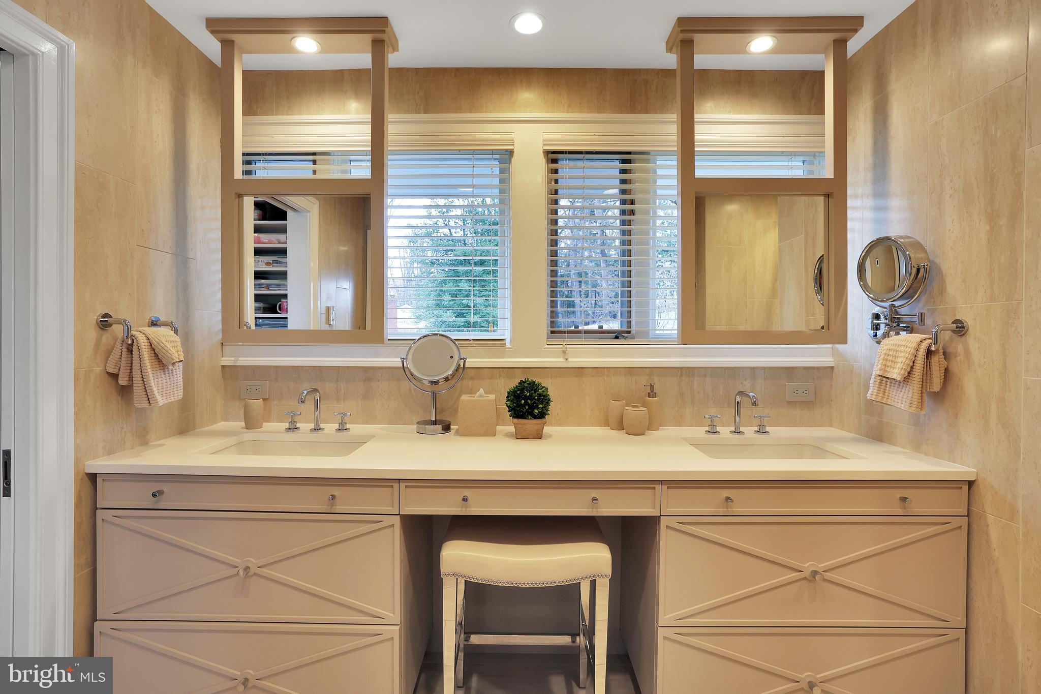 RUXTON HILLS - Residential