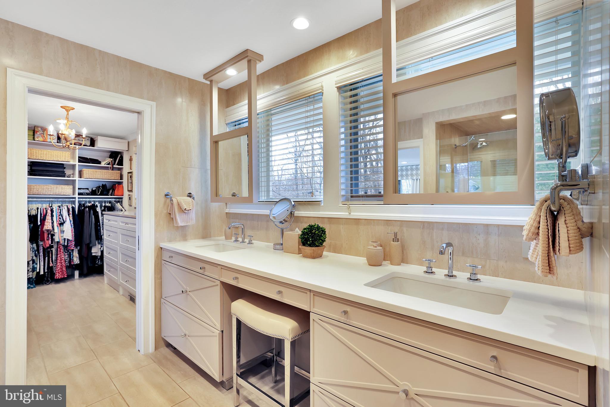 RUXTON HILLS - Residential