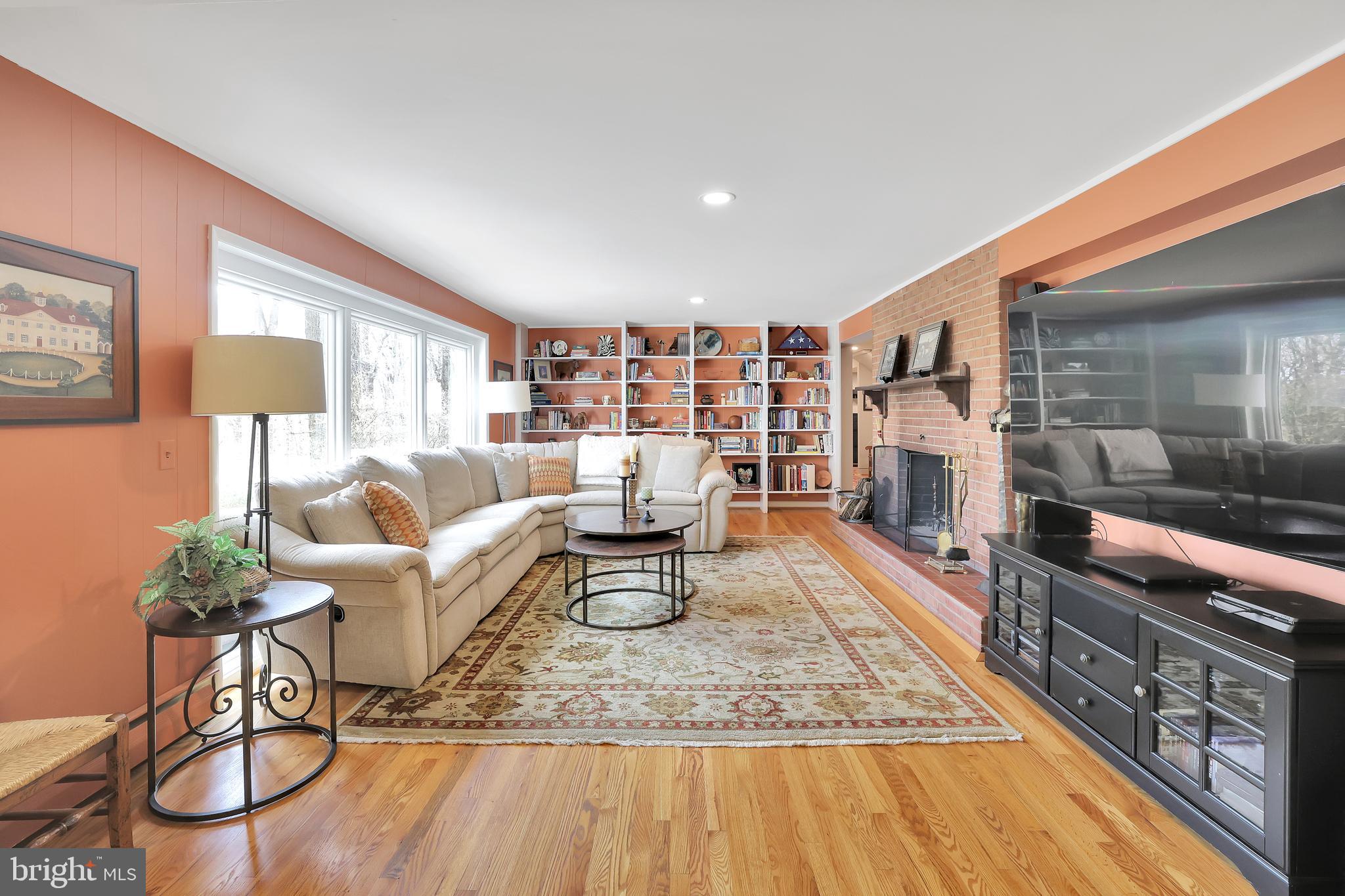 RUXTON HILLS - Residential