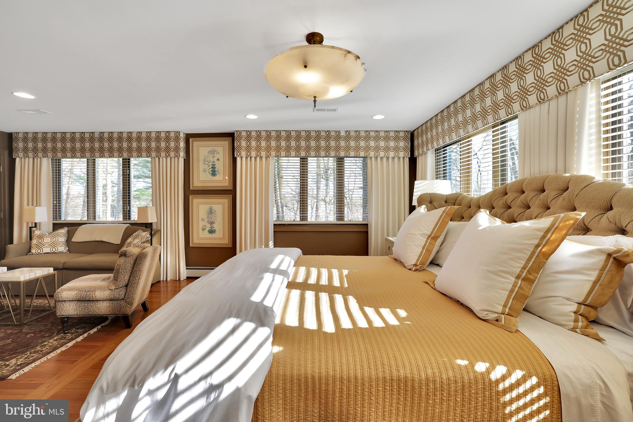 RUXTON HILLS - Residential