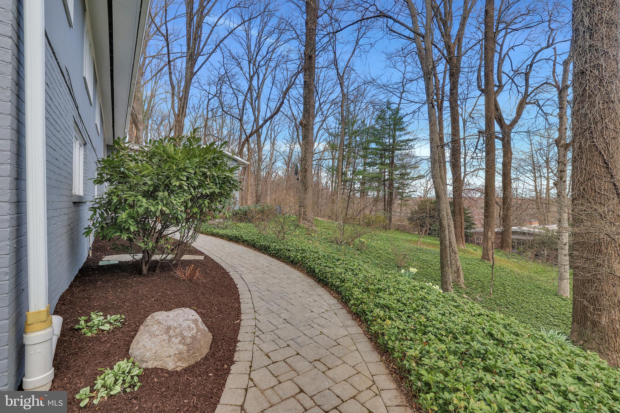 RUXTON HILLS - Residential