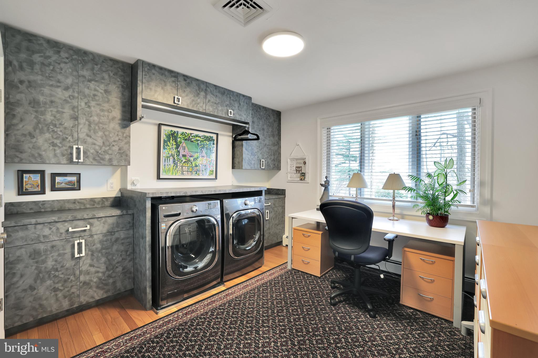 RUXTON HILLS - Residential