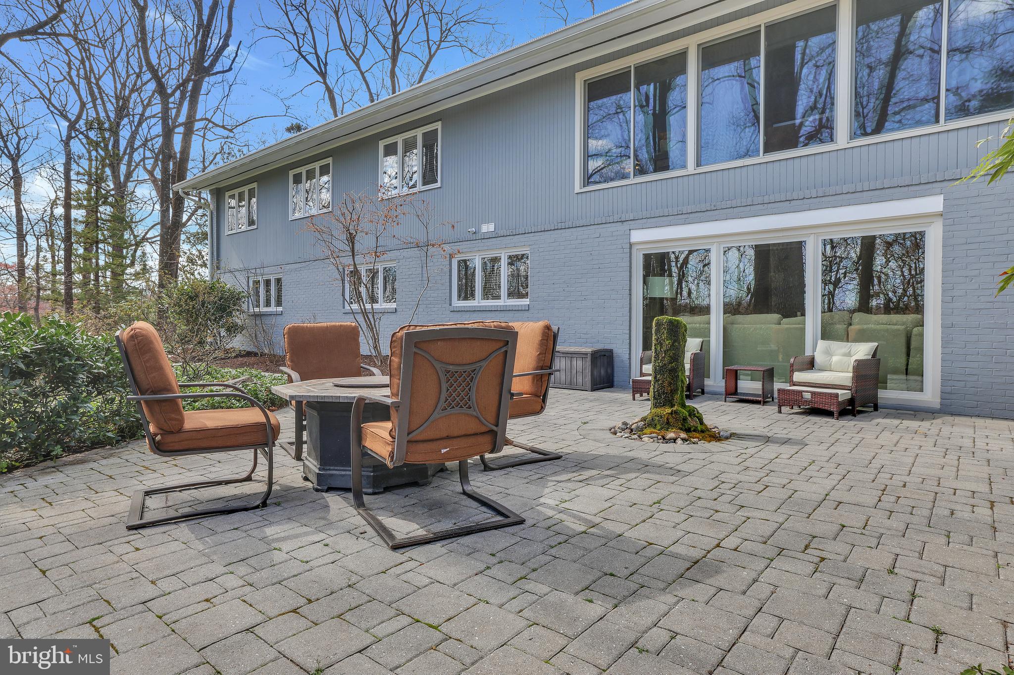 RUXTON HILLS - Residential