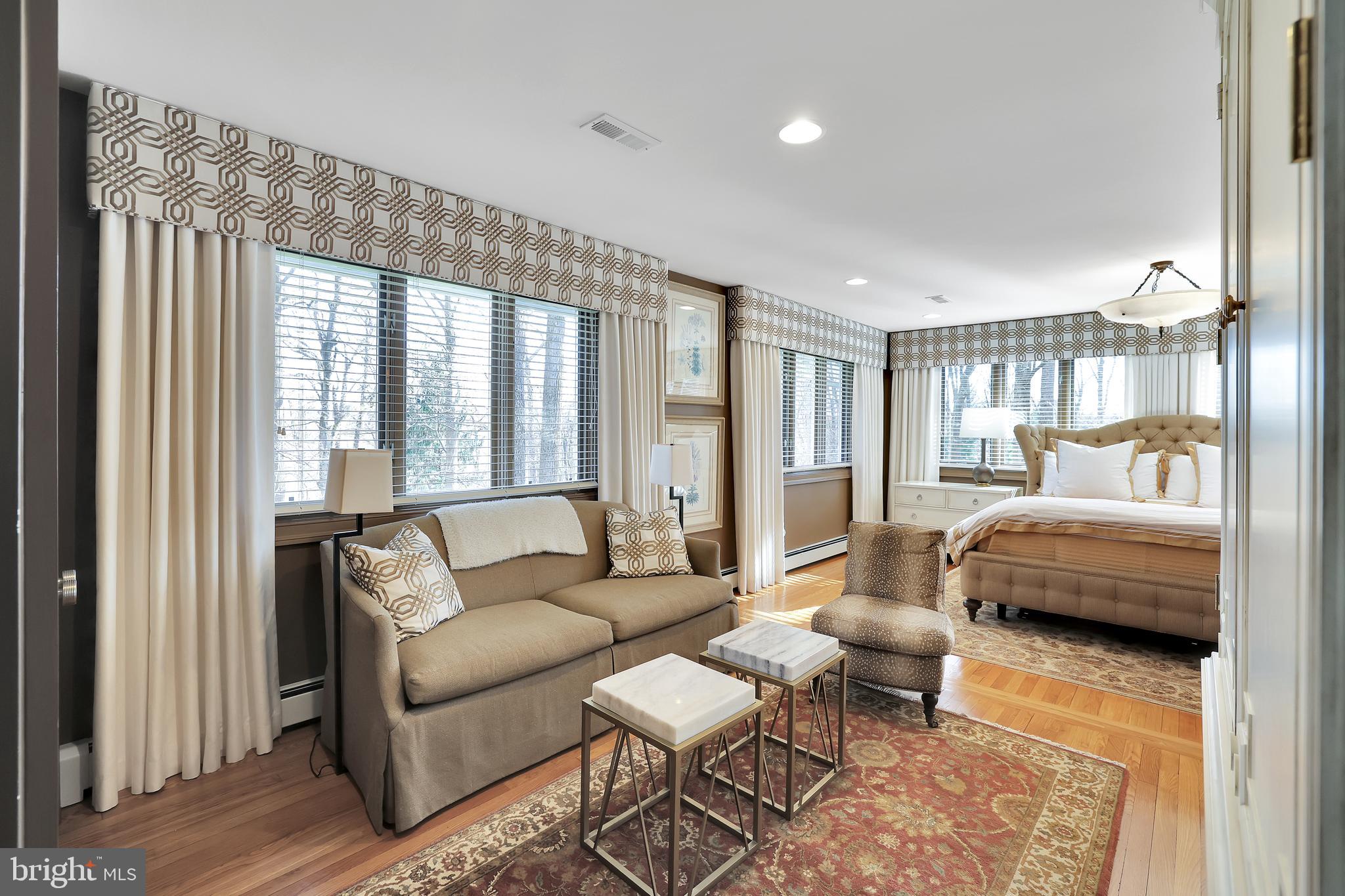 RUXTON HILLS - Residential