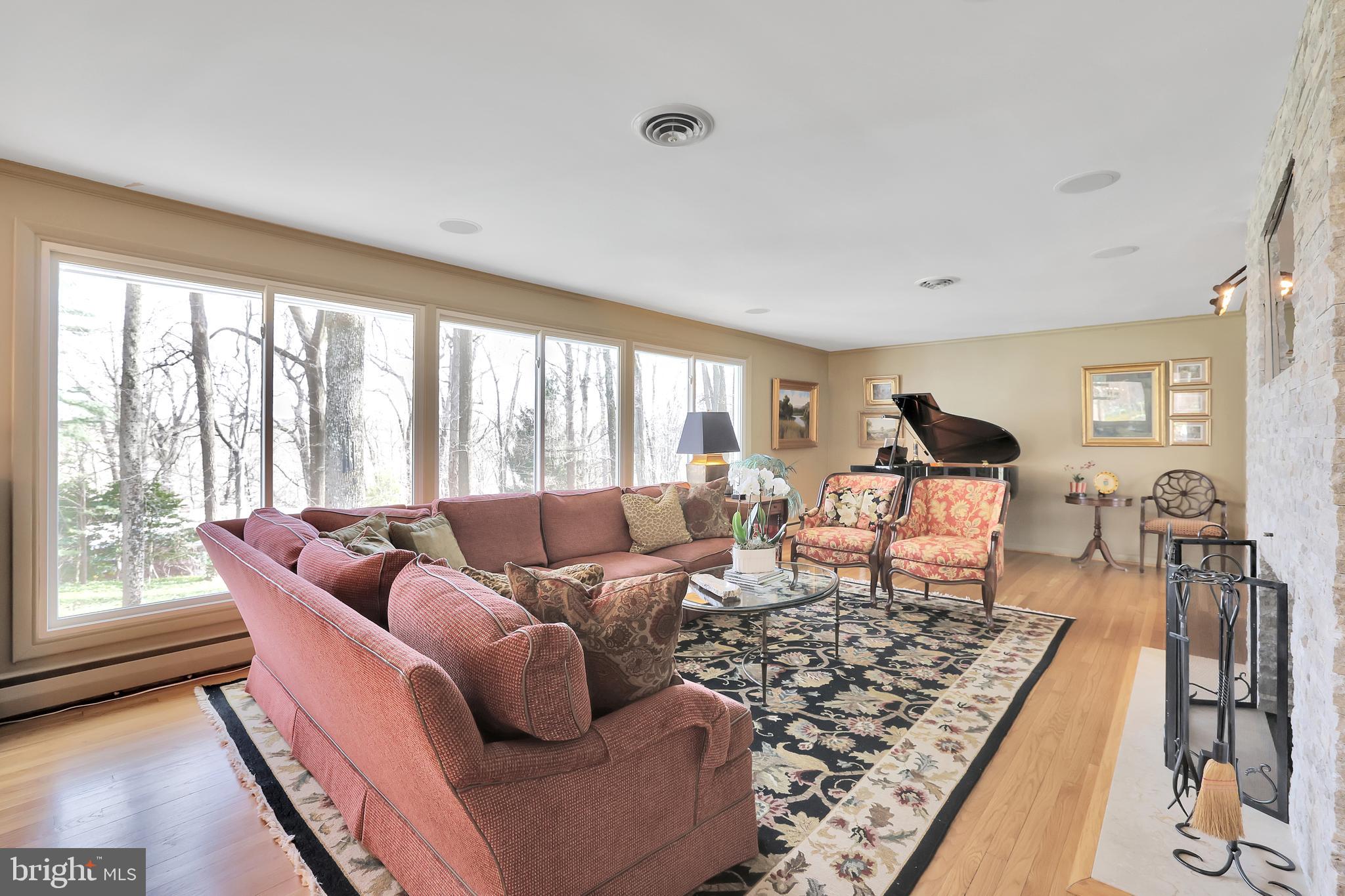 RUXTON HILLS - Residential