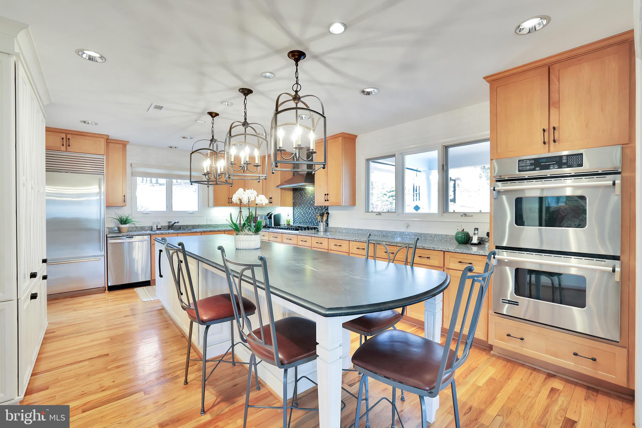 RUXTON HILLS - Residential