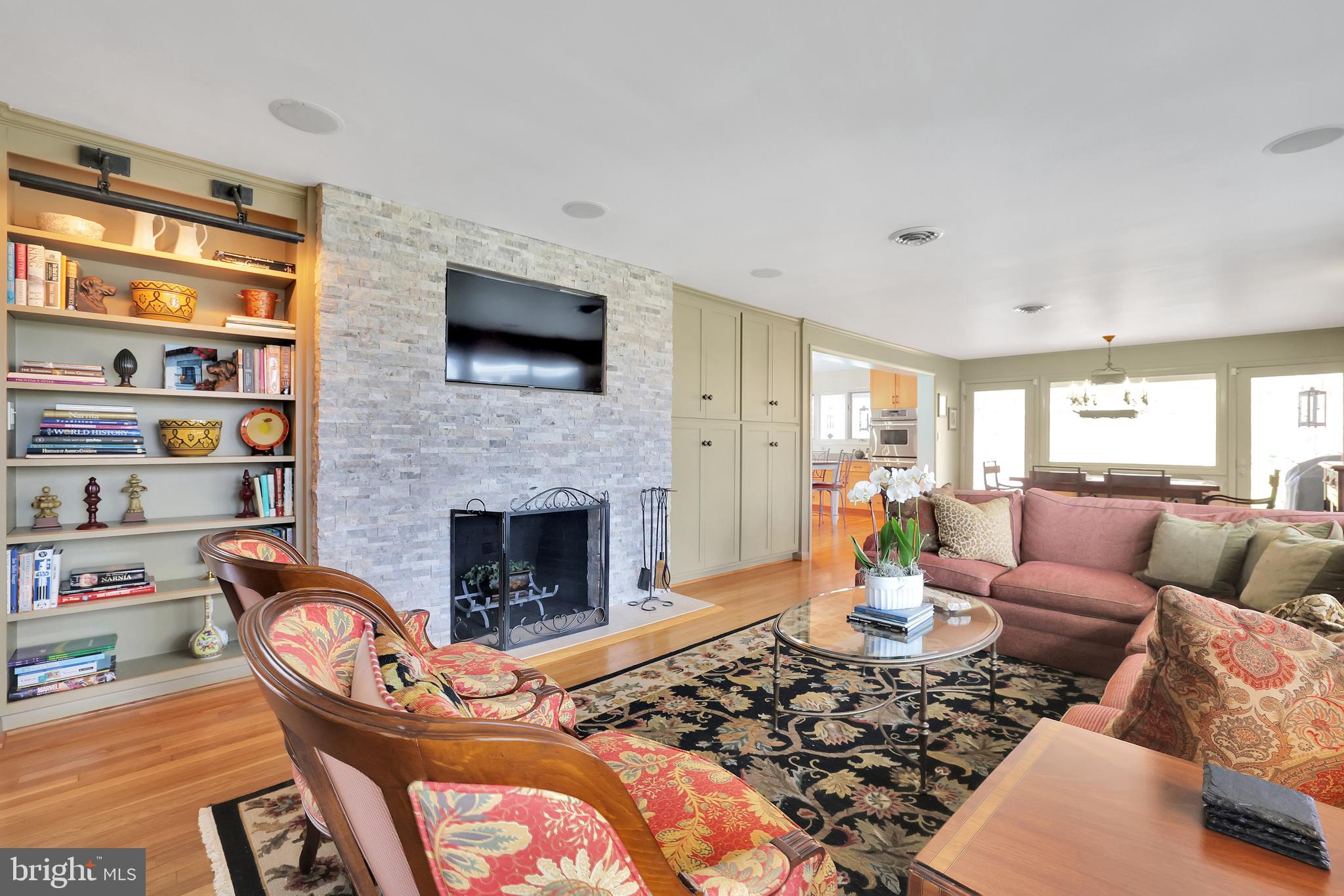 RUXTON HILLS - Residential