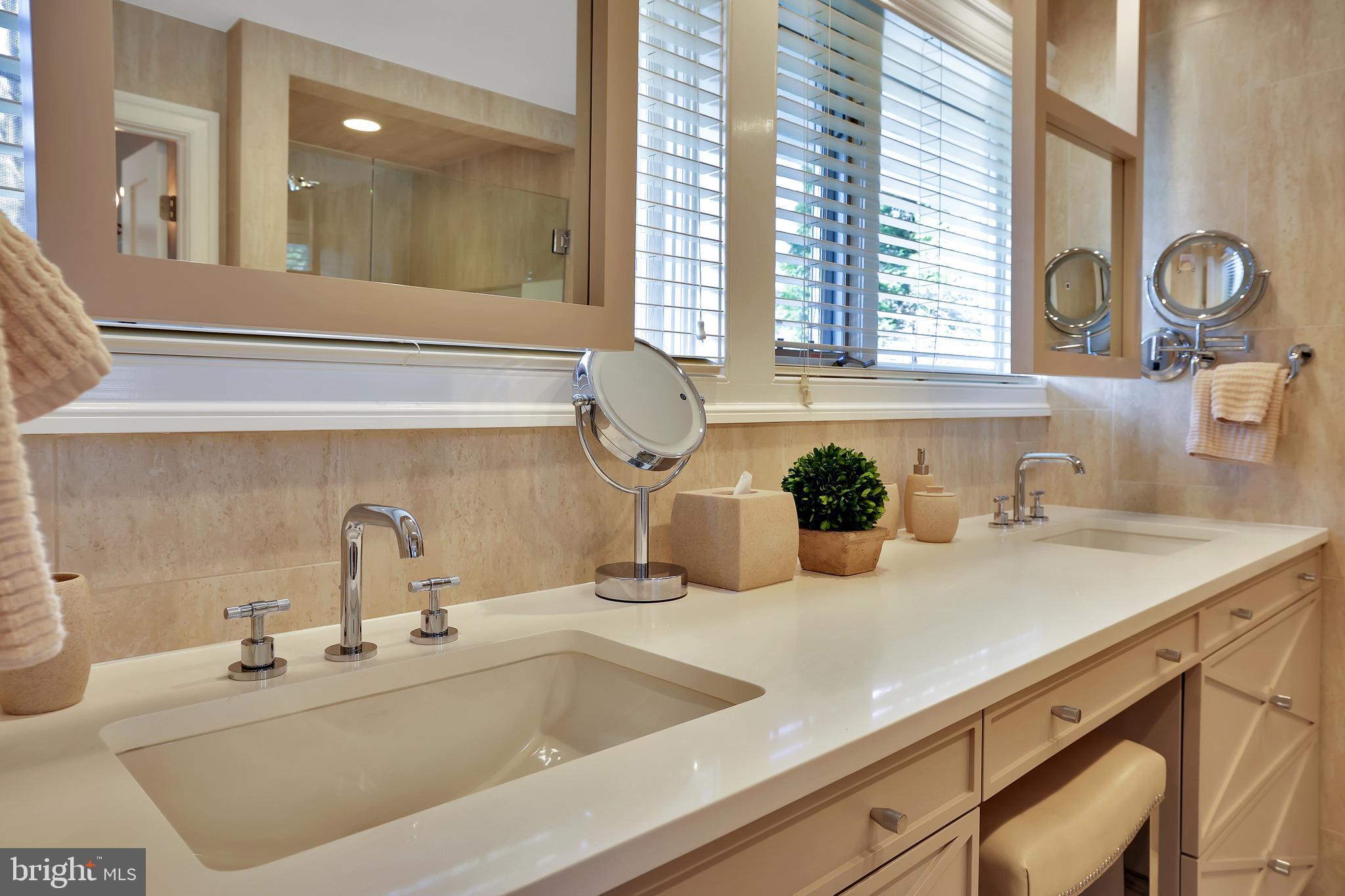 RUXTON HILLS - Residential