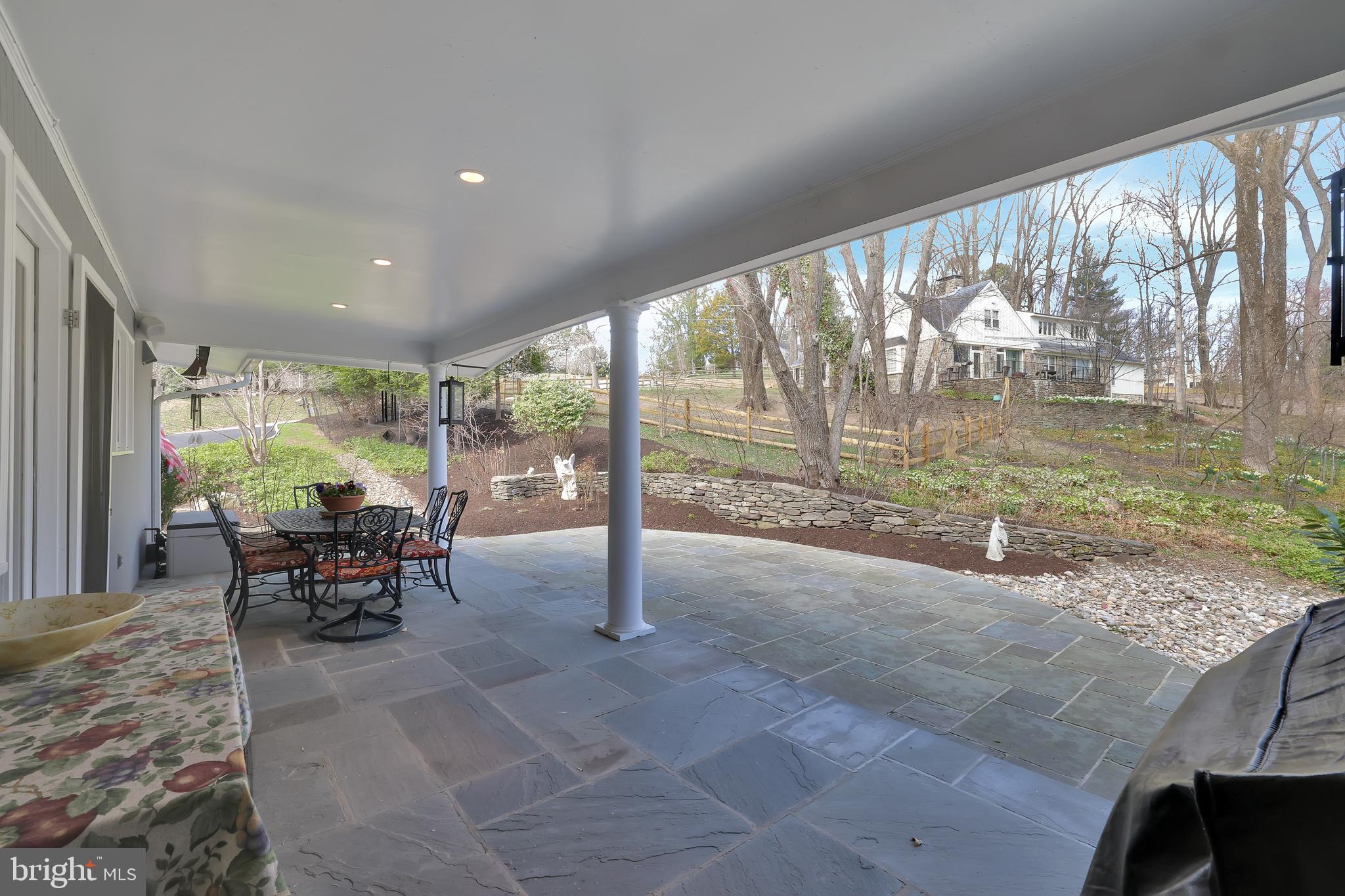 RUXTON HILLS - Residential