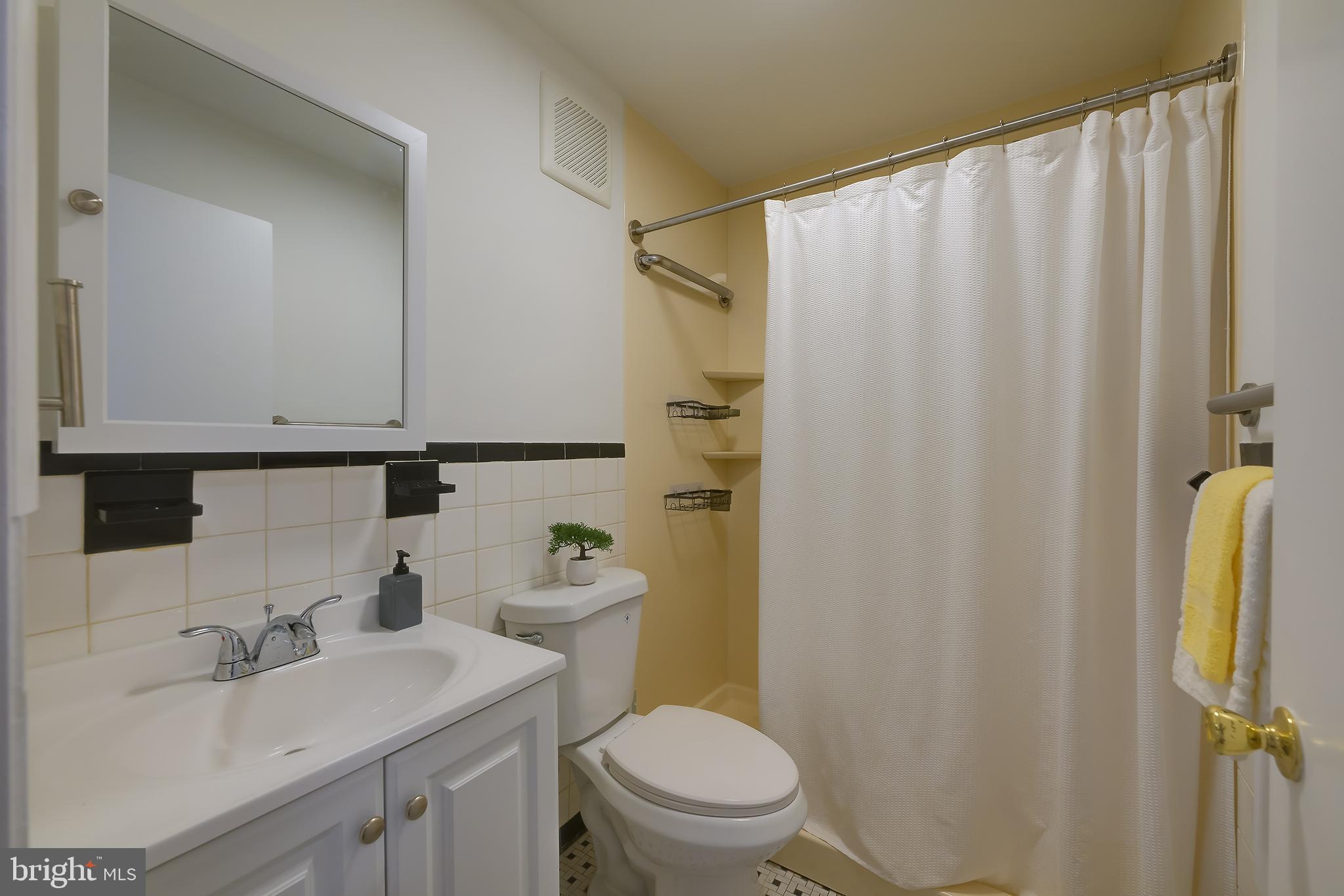 MONTPELIER VILLAGE - Residential