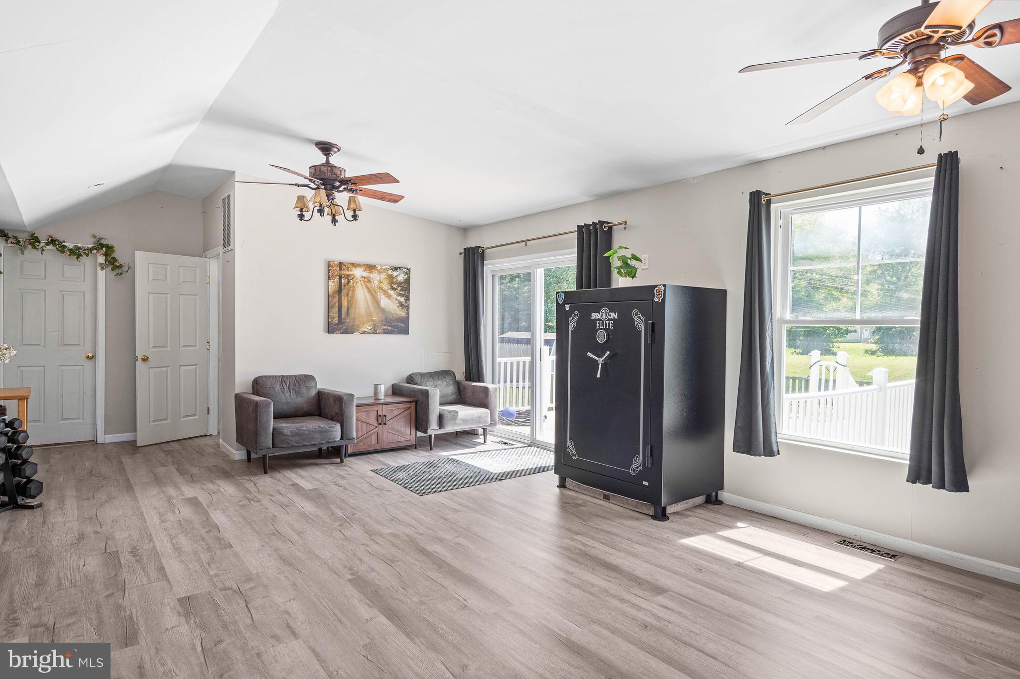 CAVE COLONY - Residential